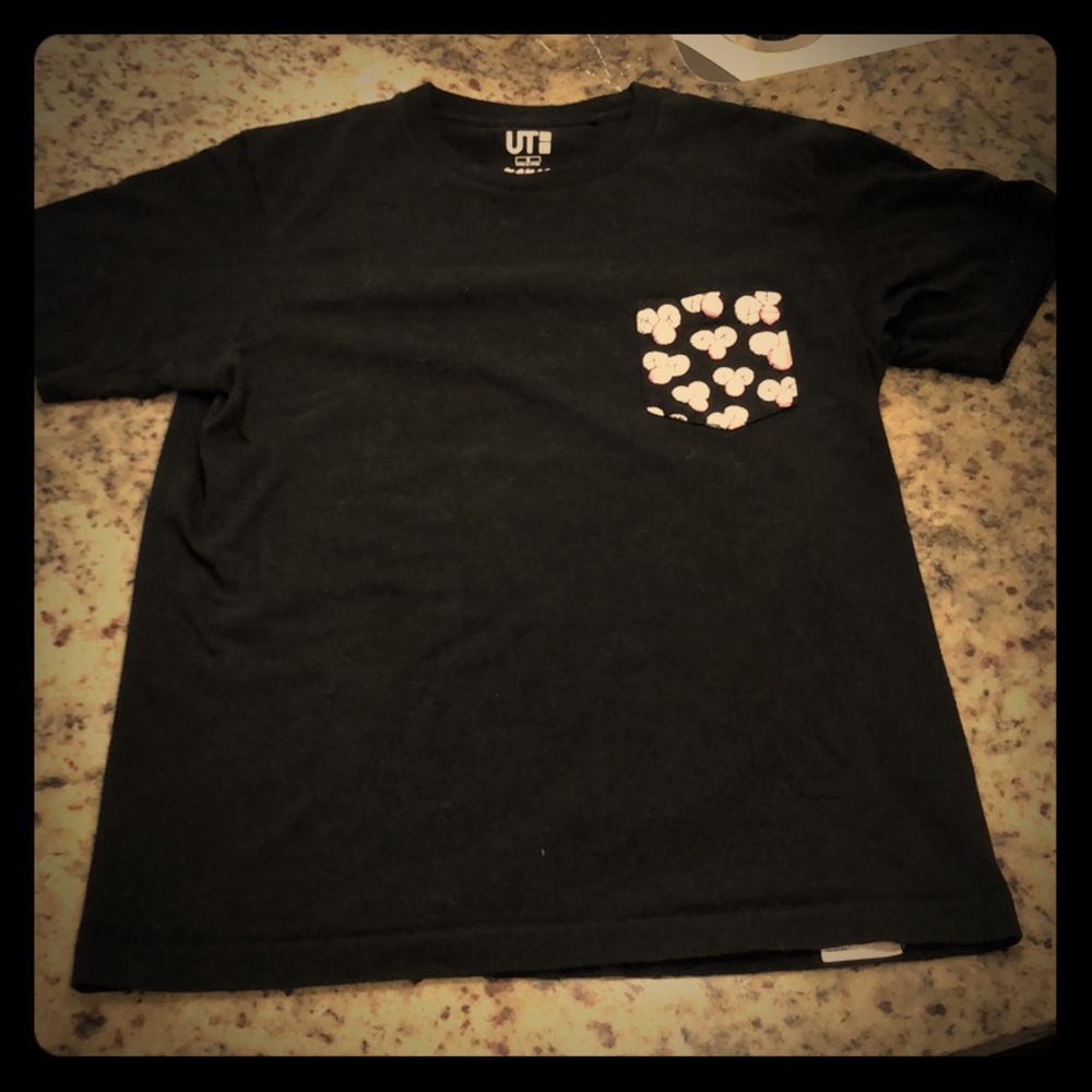 Kaws x uniqlo BFF pocket t